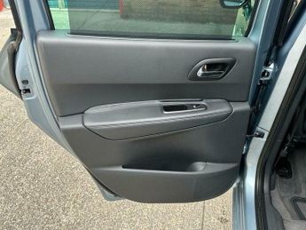 Peugeot 3008 2.0 h e-HDi EGC 4WD Euro 5 (s/s) 5dr
