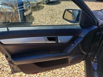 Mercedes-Benz C Class 2.1 C220 CDI BlueEfficiency Sport Edition 125 G-Tronic+ Euro 5 (