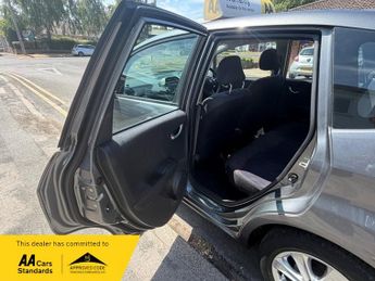 Honda Jazz I-VTEC ES