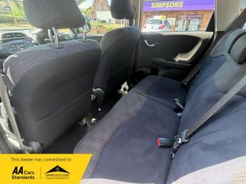 Honda Jazz I-VTEC ES