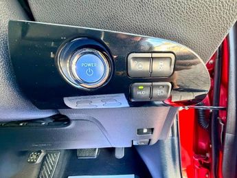 Toyota Prius VVT-I BUSINESS EDITION PLUS