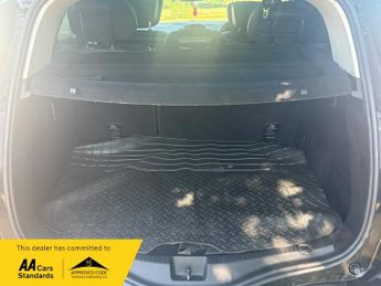 Renault Scenic DYNAMIQUE S NAV DCI EDC