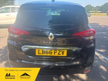Renault Scenic DYNAMIQUE S NAV DCI EDC