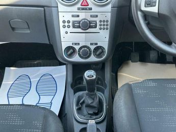 Vauxhall Corsa 1.4 16V Exclusiv Euro 5 5dr (A/C)