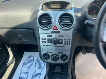 Vauxhall Corsa 1.4 16V Exclusiv Euro 5 5dr (A/C)