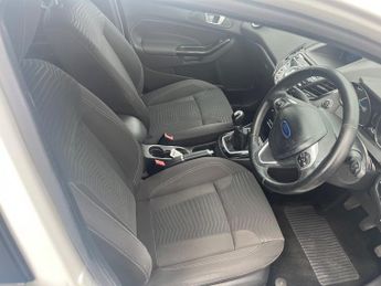 Ford Fiesta 1.6 TDCi ECOnetic Titanium Hatchback 5dr Diesel Manual Euro 5 (s