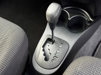 Toyota Yaris 1.33 Dual VVT-i Excel Multidrive S Euro 5 5dr Euro 5