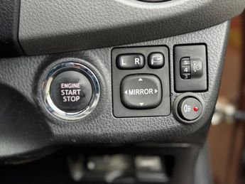 Toyota Yaris 1.33 Dual VVT-i Excel Multidrive S Euro 5 5dr Euro 5