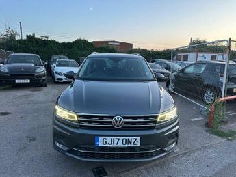 Volkswagen Tiguan 2.0 TDI BlueMotion Tech SEL DSG 4Motion Euro 6 (s/s) 5dr