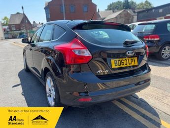 Ford Focus 1.6 Zetec Powershift Euro 5 5dr