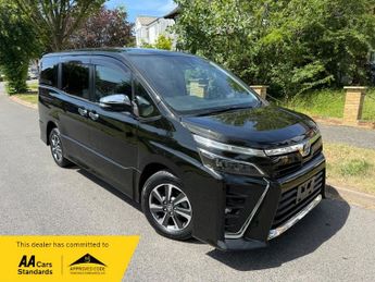 Toyota Voxy 2.0+4WD+8SEATER+VERIFIED MLS+1YR WARANTY BIMTA/CARVX/JEVIC GUARA