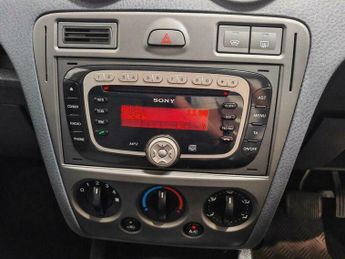 Ford Fusion 1.6 Plus 5dr