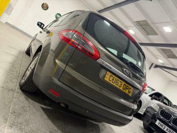 Ford S-Max 2.0 TDCi Zetec Powershift Euro 5 5dr