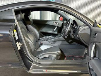 Audi TT 2.0 TDI Black Edition S Tronic quattro Euro 5 3dr
