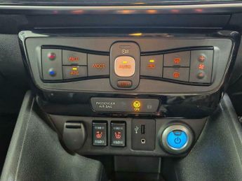 Nissan Leaf 40kWh Tekna Auto 5dr