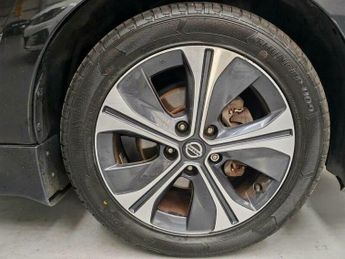 Nissan Leaf 40kWh Tekna Auto 5dr