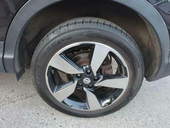 Nissan Qashqai 1.2 DIG-T n-tec+ 2WD Euro 5 (s/s) 5dr