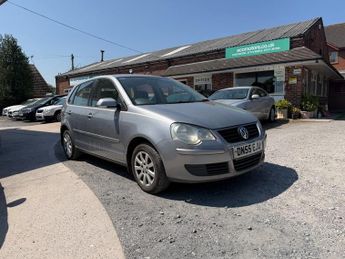 Volkswagen Polo SE (75BHP), ELECTRIC WINDOWS, ALLOY WHEELS, ALMOST BRAND NEW INS