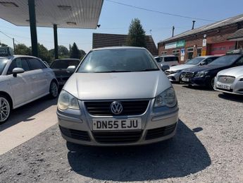 Volkswagen Polo SE (75BHP), ELECTRIC WINDOWS, ALLOY WHEELS, ALMOST BRAND NEW INS