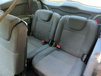 Ford Grand C-Max 1.6 TDCi Zetec Euro 5 5dr