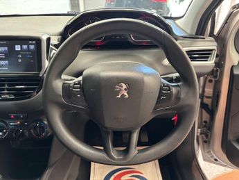 Peugeot 208 1.2 VTi PureTech Active Hatchback 5dr Petrol Manual Euro 5 (82 p