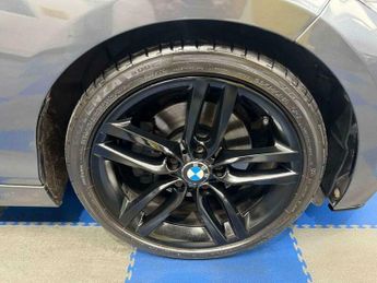 BMW 2 SERIES 2.0 220d M Sport Auto 2dr