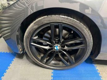 BMW 2 SERIES 2.0 220d M Sport Auto 2dr