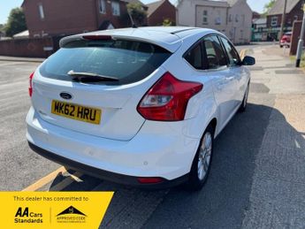 Ford Focus 1.6 Titanium Powershift Euro 5 5dr