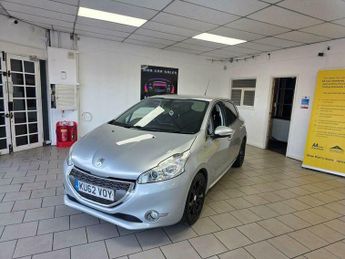 Peugeot 208 1.2 VTi Allure Euro 5 5dr