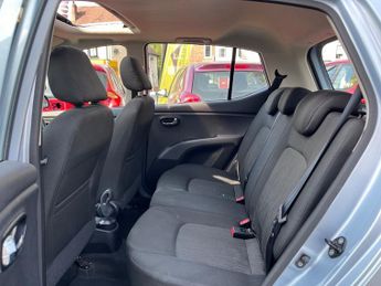 Hyundai I10 STYLE. Electric Tilt/Slide Sunroof & Air-Conditioning. Low Milea
