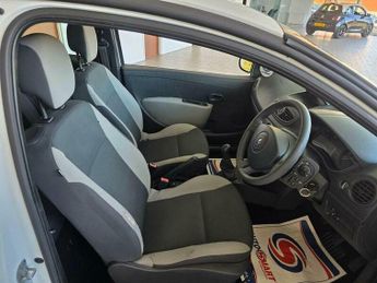 Renault Clio 1.2 16v Extreme 3dr