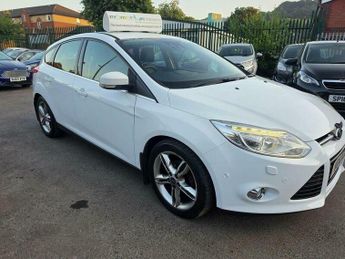 Ford Focus 1.0T EcoBoost Titanium X Euro 5 (s/s) 5dr