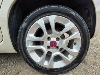 Fiat Panda 0.9 TwinAir Lounge Dualogic Euro 6 (s/s) 5dr