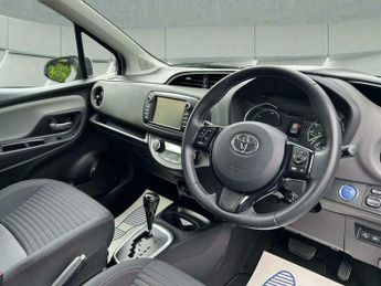 Toyota Yaris 1.5 VVT-h Icon Tech E-CVT Euro 6 (s/s) 5dr