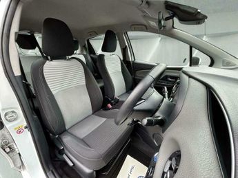Toyota Yaris 1.5 VVT-h Icon Tech E-CVT Euro 6 (s/s) 5dr