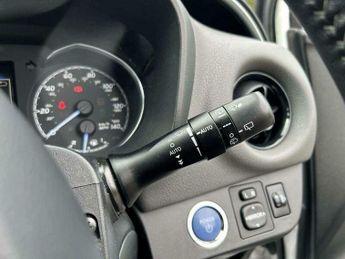 Toyota Yaris 1.5 VVT-h Icon Tech E-CVT Euro 6 (s/s) 5dr