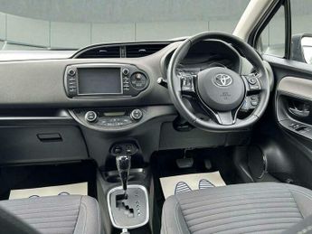 Toyota Yaris 1.5 VVT-h Icon Tech E-CVT Euro 6 (s/s) 5dr