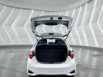 Toyota Yaris 1.5 VVT-h Icon Tech E-CVT Euro 6 (s/s) 5dr