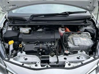 Toyota Yaris 1.5 VVT-h Icon Tech E-CVT Euro 6 (s/s) 5dr