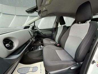 Toyota Yaris 1.5 VVT-h Icon Tech E-CVT Euro 6 (s/s) 5dr