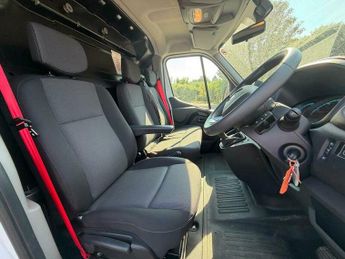 Renault Master ZE 35 33kWh Business LoLoader Luton 2dr Electric Auto FWD LWB (i