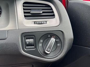 Volkswagen Golf MATCH TDI BLUEMOTION TECHNOLOGY DSG