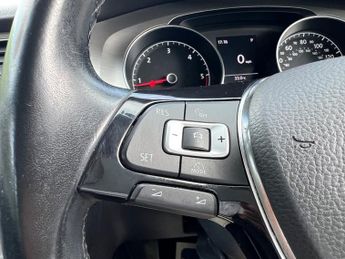 Volkswagen Golf MATCH TDI BLUEMOTION TECHNOLOGY DSG