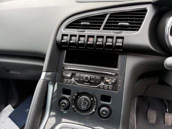 Peugeot 3008 BLUE HDI S/S ALLURE