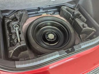 Toyota Corolla 1.8 VVT-h Design CVT Euro 6 (s/s) 5dr