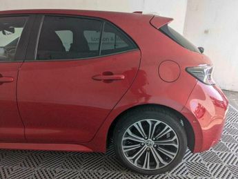 Toyota Corolla 1.8 VVT-h Design CVT Euro 6 (s/s) 5dr