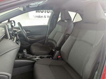Toyota Corolla 1.8 VVT-h Design CVT Euro 6 (s/s) 5dr
