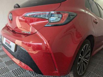 Toyota Corolla 1.8 VVT-h Design CVT Euro 6 (s/s) 5dr