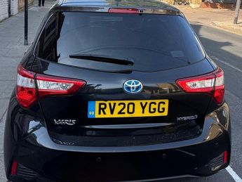 Toyota Yaris 1.5 VVT-h Y20 Bi-tone Hatchback 5dr Petrol Hybrid E-CVT Euro 6 (