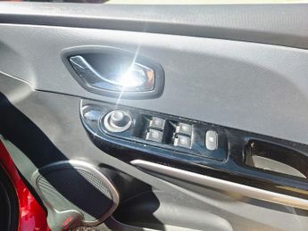Renault Clio GT LINE TCE EDC
